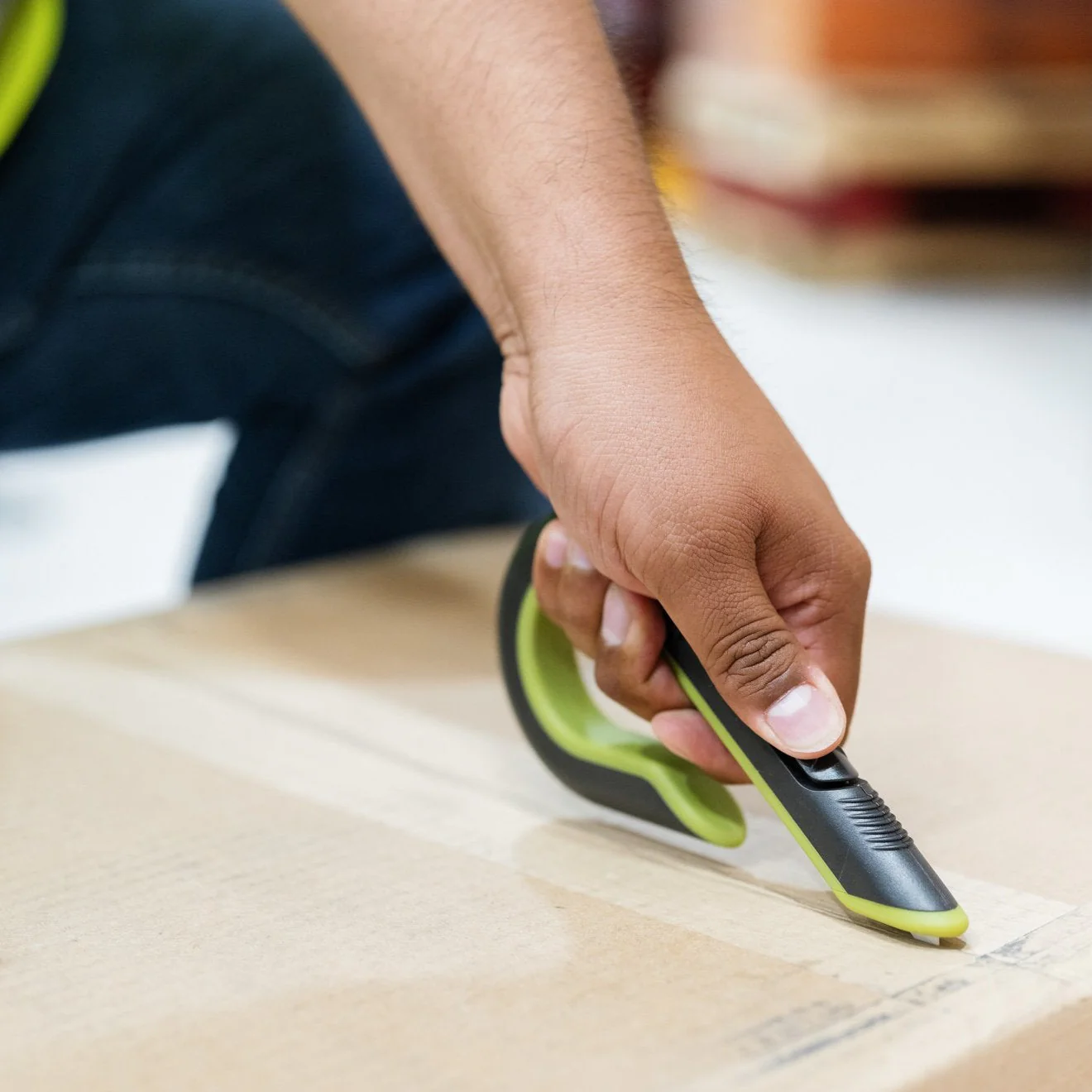 Auto-Retractable Box Cutter - Image 5