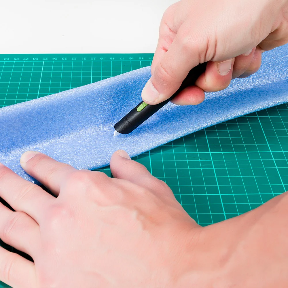 Auto-Retractable Pen Cutter - Image 3