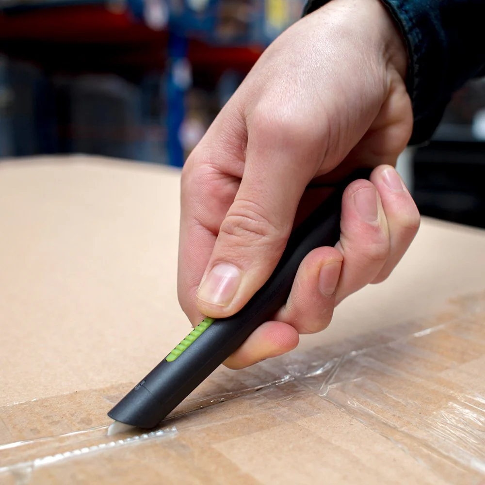 Auto-Retractable Pen Cutter - Image 4
