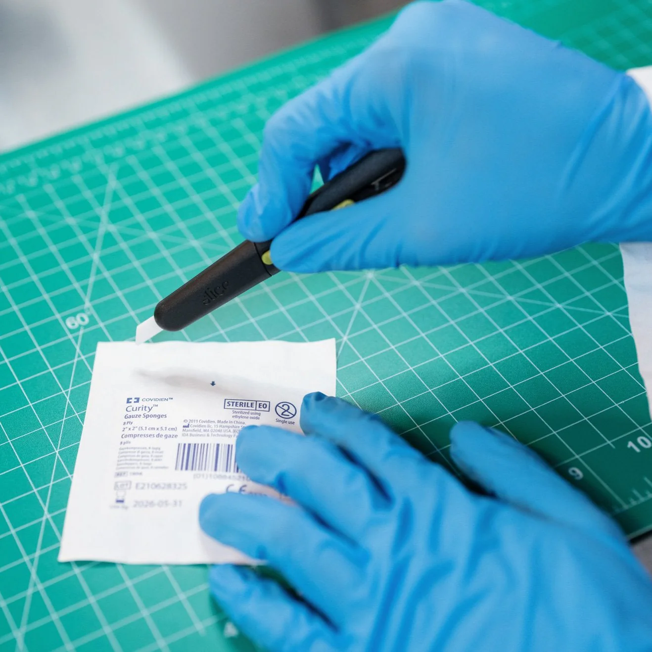 Auto-Retractable Slim Cutter - Image 3