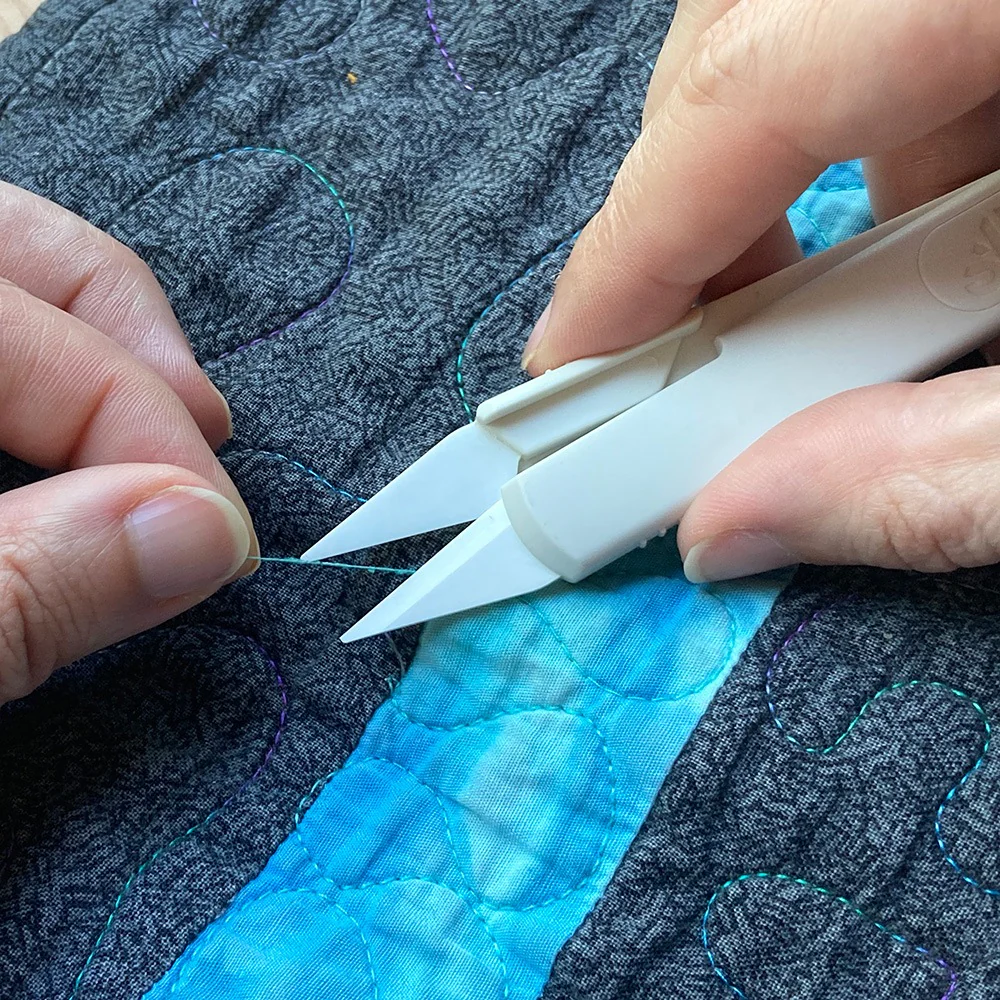 Self-Opening Scissors - Image 2
