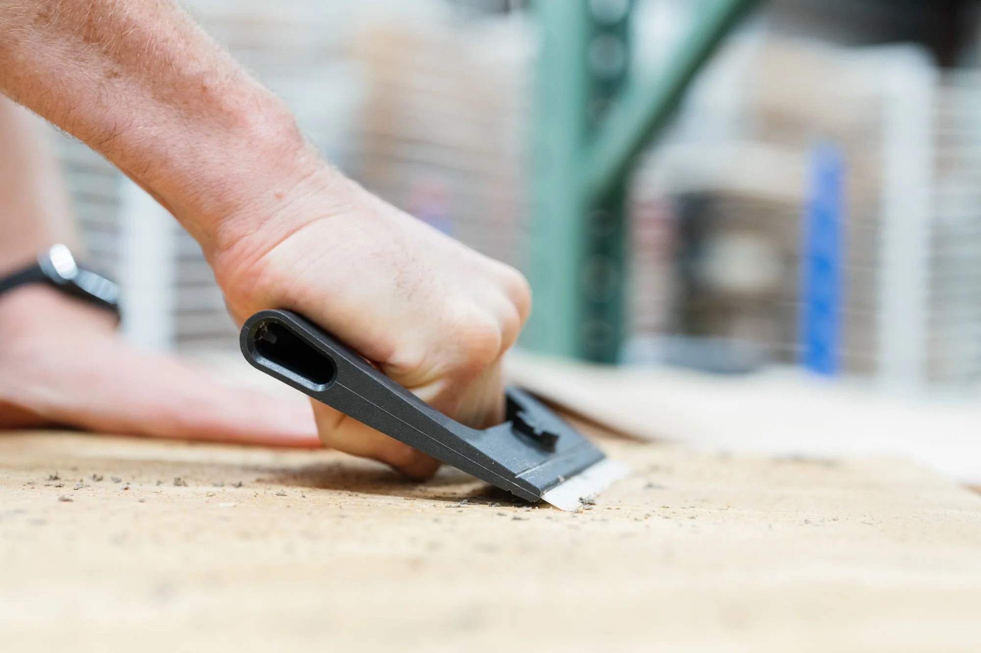 Wide-Grip Scraper - Image 7